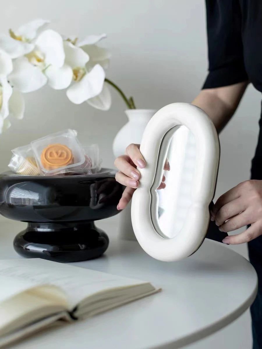 SerenaShape – Eleganter Ovaler Spiegel mit Skulpturaler Form