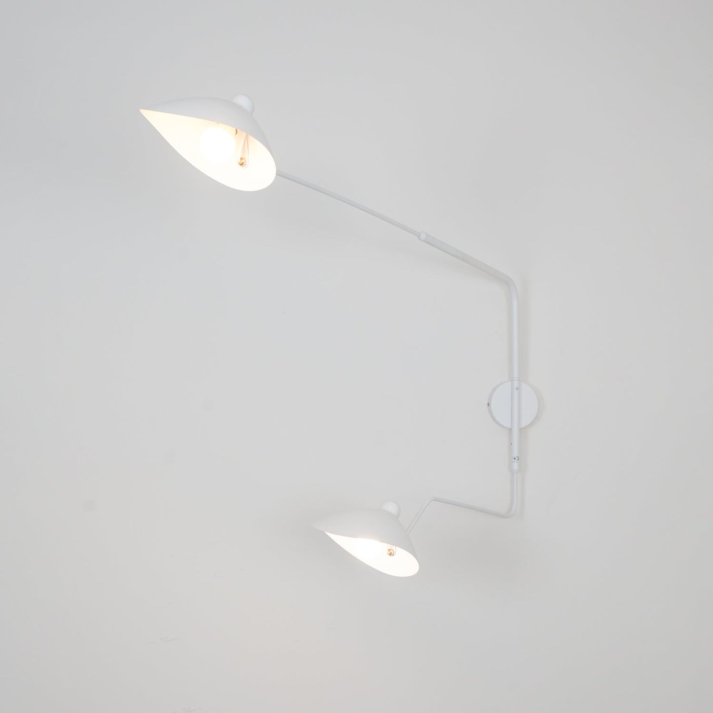 Garduru Mouille Einarmige Wandlampe – Ikonisches Design der 1950er Jahre mit verstellbarem Arm