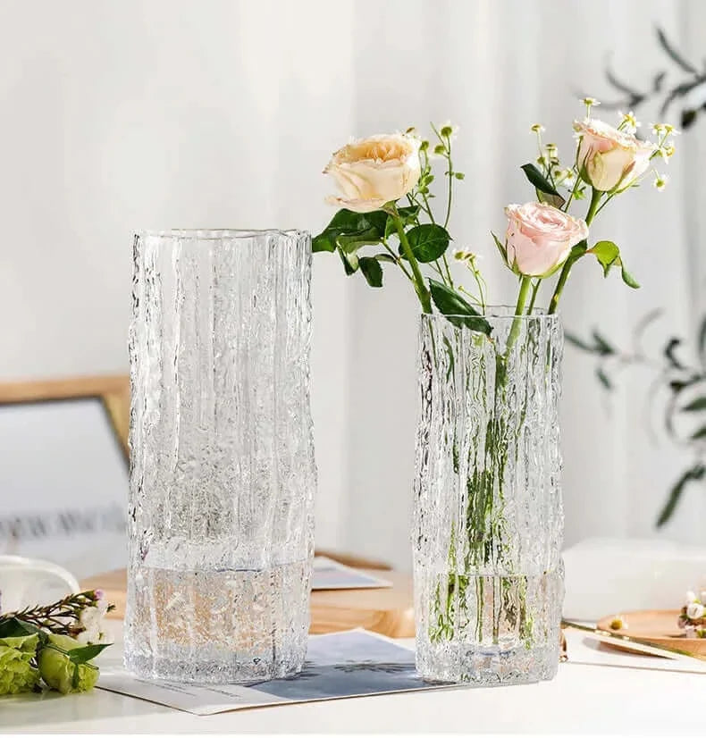 Zeitgenössische Fluted Transparente Glas Blumenvase