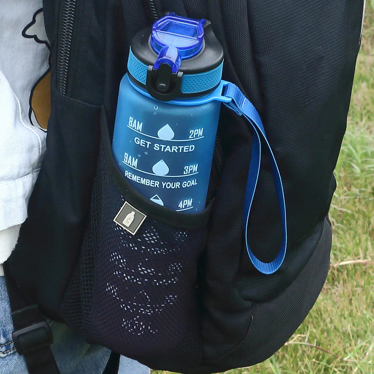 Motivierende Wasserflasche mit Farbverlauf und Zeitmarkierung, auslaufsicherer Becher, 1 l