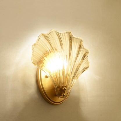Garduru Wandleuchte – Elegante küsteninspiriertes Messing- und Glaswandlicht