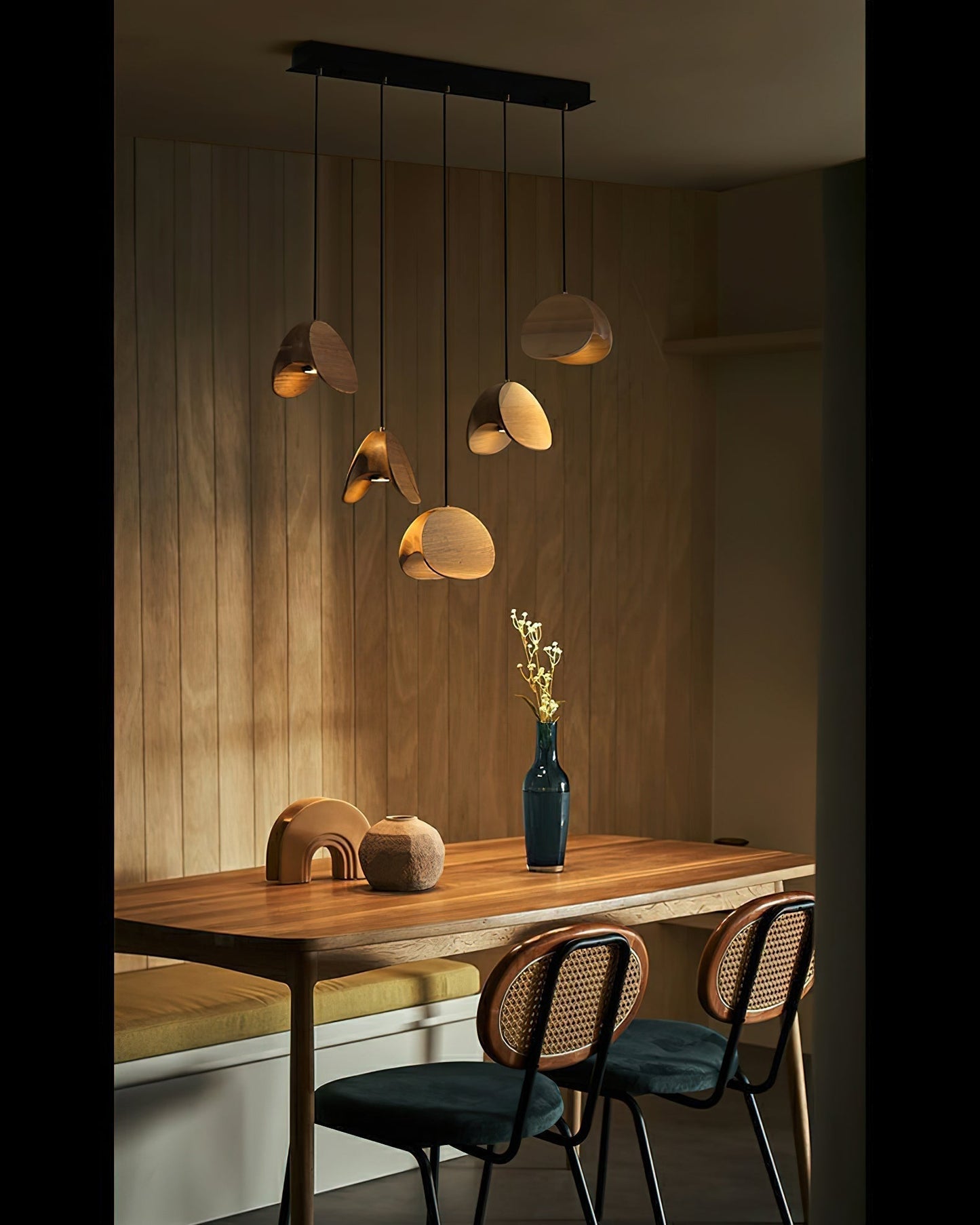 Garduru - Elegante moderne Deckenlampe für ein schickes Interieur