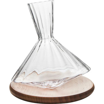 SpinServe – Rotierende Glaskaraffe mit Holzbasis