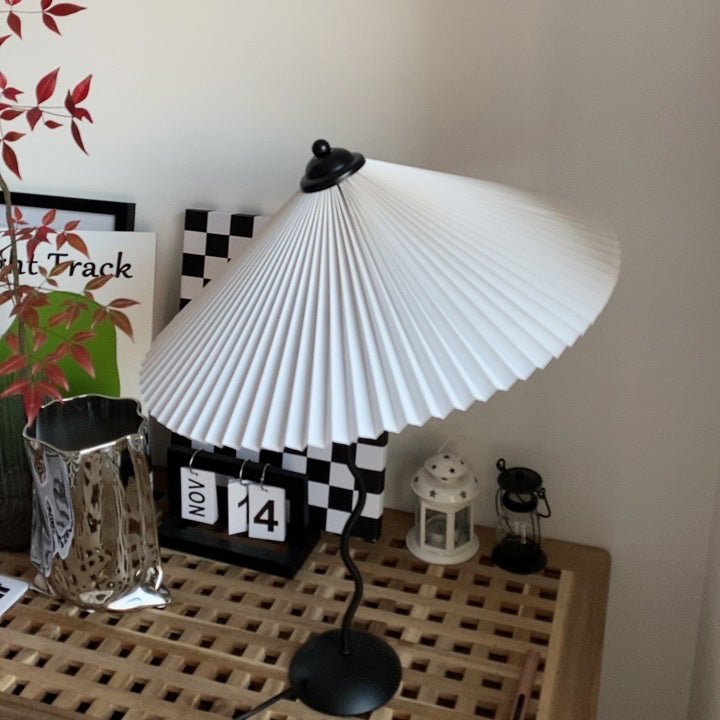 Tischlampe Squiggle – Moderne Lampe mit gewelltem Design für Wohnzimmer, Schlafzimmer und Büro