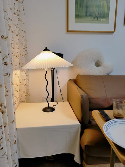 Tischlampe Squiggle – Moderne Lampe mit gewelltem Design für Wohnzimmer, Schlafzimmer und Büro