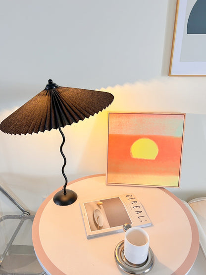 Tischlampe Squiggle – Moderne Lampe mit gewelltem Design für Wohnzimmer, Schlafzimmer und Büro