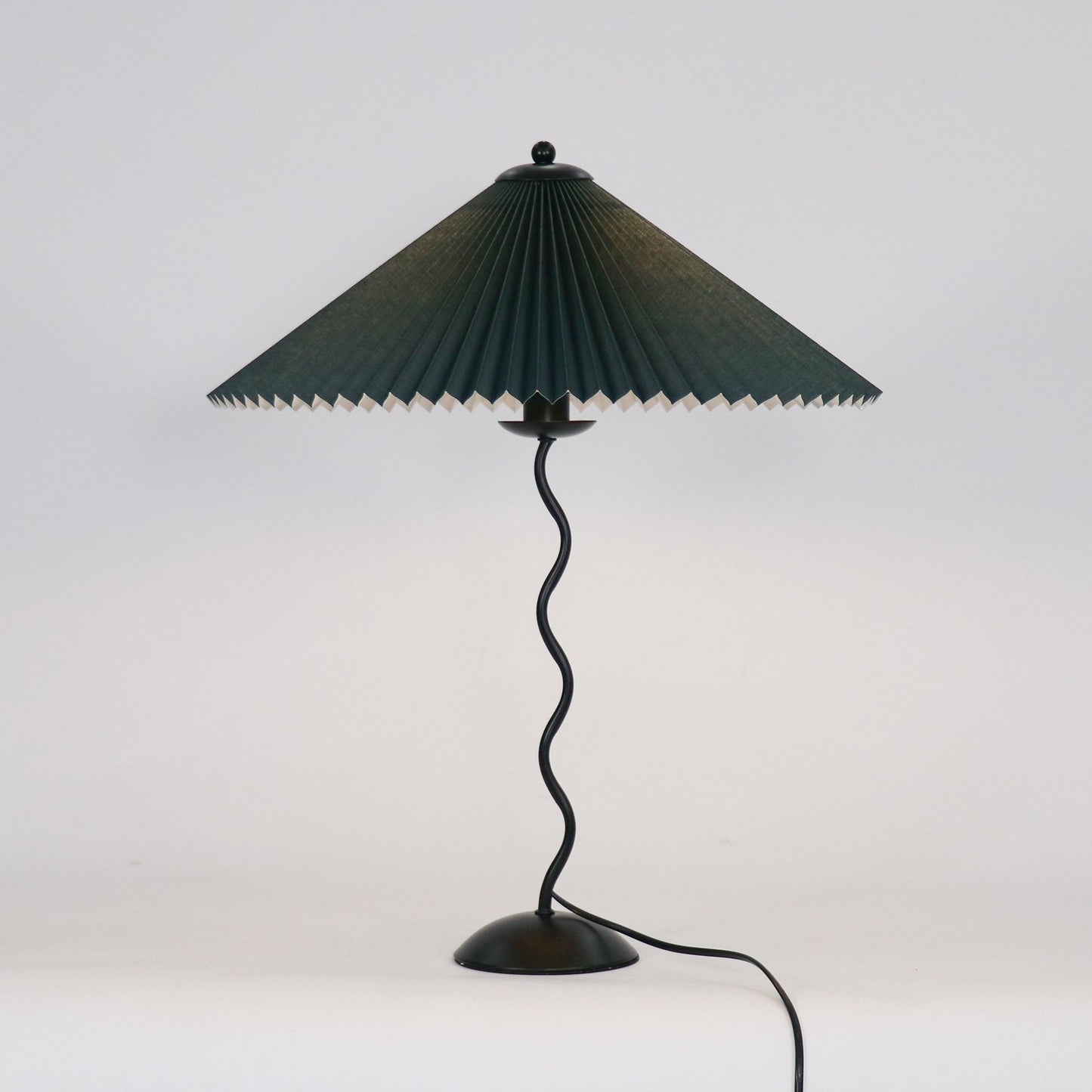 Tischlampe Squiggle – Moderne Lampe mit gewelltem Design für Wohnzimmer, Schlafzimmer und Büro