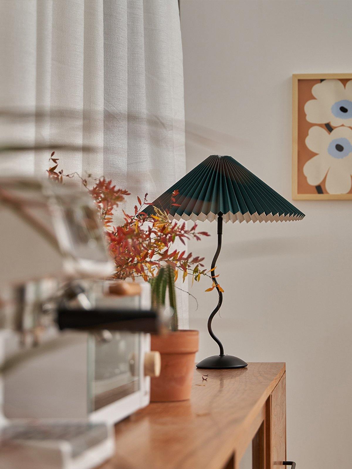 Tischlampe Squiggle – Moderne Lampe mit gewelltem Design für Wohnzimmer, Schlafzimmer und Büro