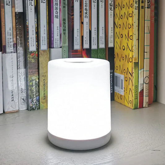 Dimmbare LED-Tischleuchte mit USB-Anschluss für Flexibles Licht