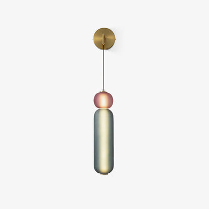 Wandleuchte in Gold mit beige Glockenblumen-Orchideen – Eleganz und sanftes Licht