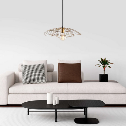 Aufhängung Pétale Dorée – Elegante Leuchte mit floralem Design