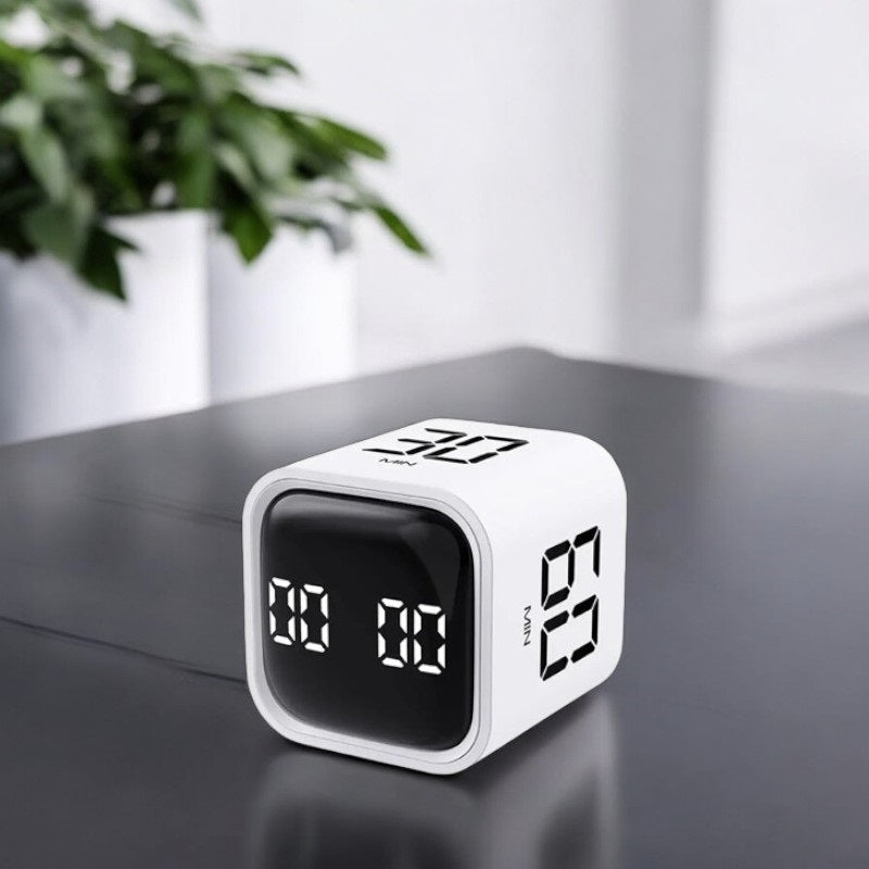 Smart Cube Timer mit Schwerkraftsensor und LED-Anzeige
