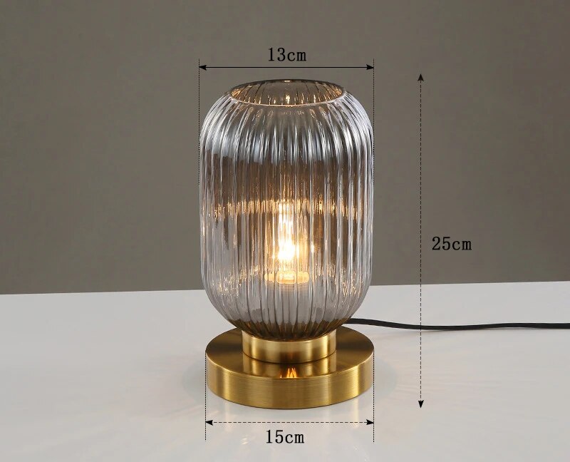 Elegante Tischlampe aus Glas und Eisen mit E27 Lampenfassung