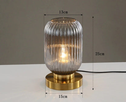 Elegante Tischlampe aus Glas und Eisen mit E27 Lampenfassung