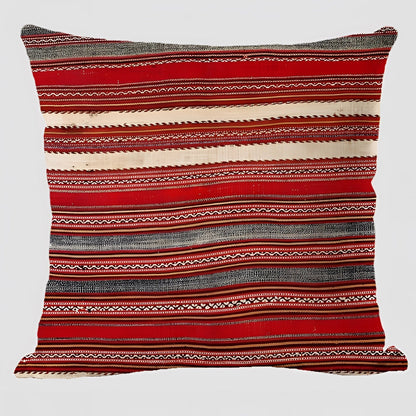 Garduru Kilim-Kissen – Handgefertigtes Ethno-Design für Ihr Zuhause