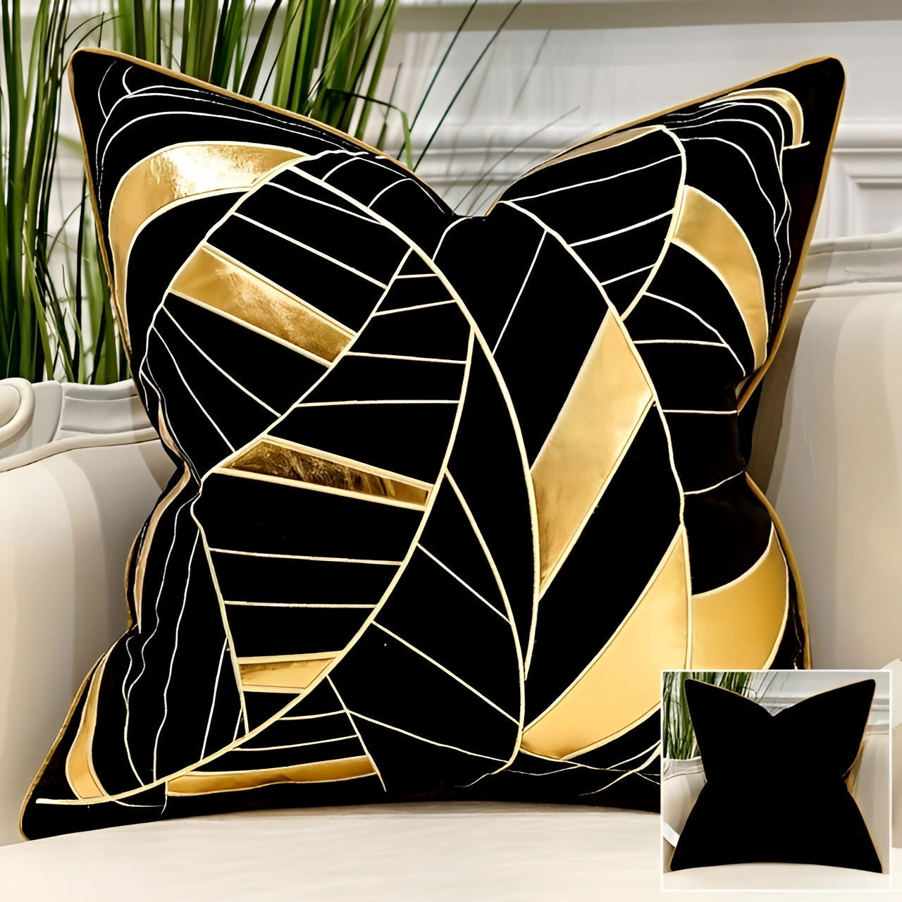 Garduru Samt Dekokissen mit geometrischem Design und Goldakzenten