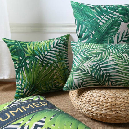 Tropical Plants Kissenbezug – 45x45 cm – Sommerliches Blätterdesign aus Peach Skin Velvet