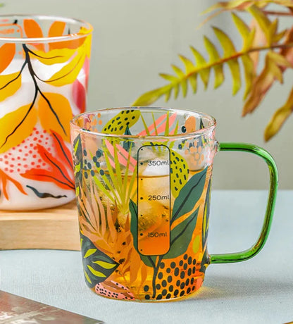 TropicalSip - Glas-Tasse mit kontrastierendem Griff und farbigem Druck