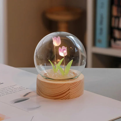BloomLuxe – Elegante Tischlampe mit Tulpen-Design für eine stimmungsvolle Note