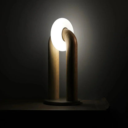 ArchedLight – Innovative Tischlampe