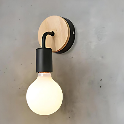 Garduru - Elegante Wandleuchte aus Eisen und Holz im nordischen Stil