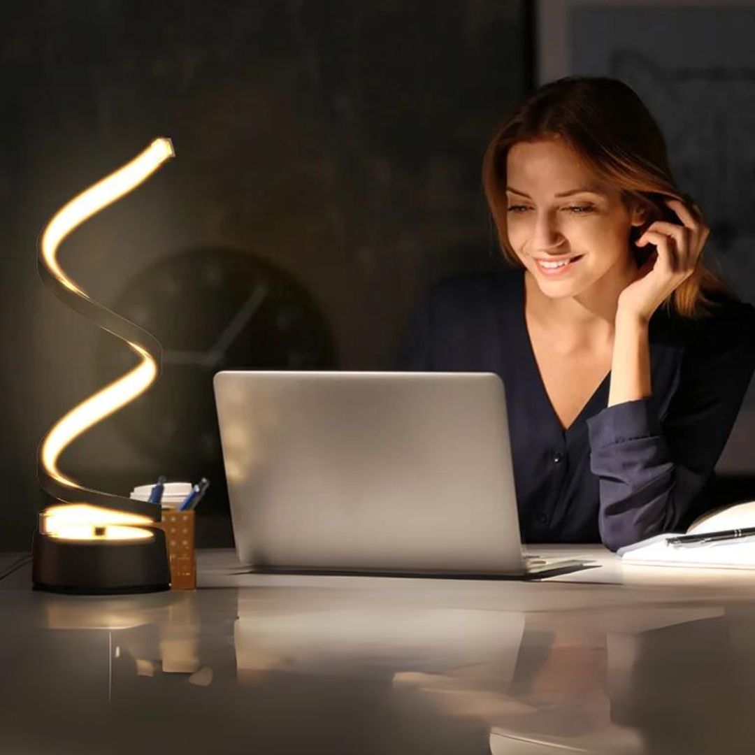 Nadine Spiral Dimmbar LED Tischlampe
