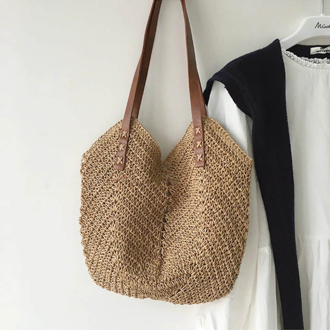 Stilvolle Schultertasche für Damen - BreezeWoven