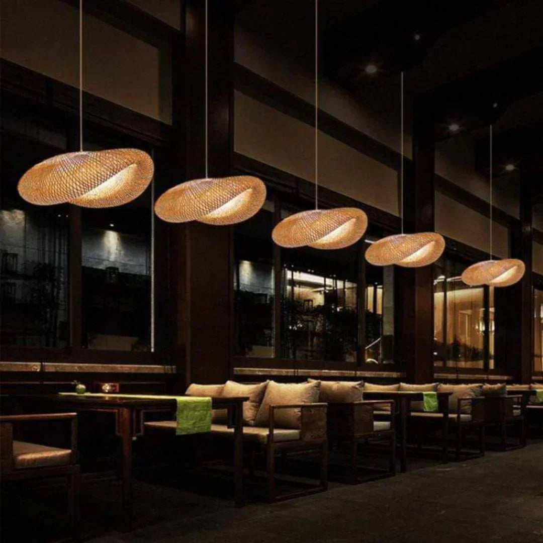 Moderne Bambus-Sphäre LED-Pendelleuchte - Stylische Hängeleuchte für zeitgenössische Wohnkultur