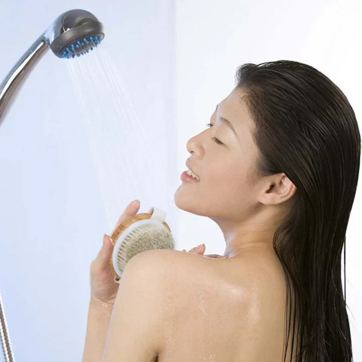 Umweltfreundliche Trockenbürste | Natürliche Peeling für glatte & strahlende Haut