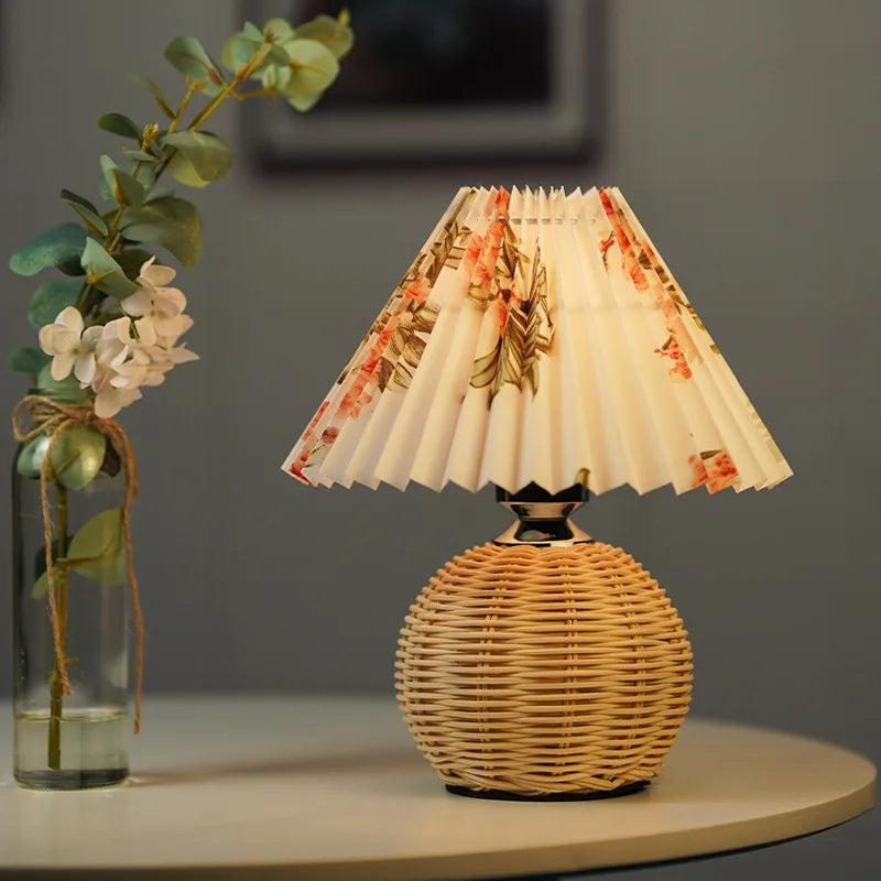 Rattanlampe - Vintage Falten Tischlampe für Wohnzimmer & Nachttischdekoration