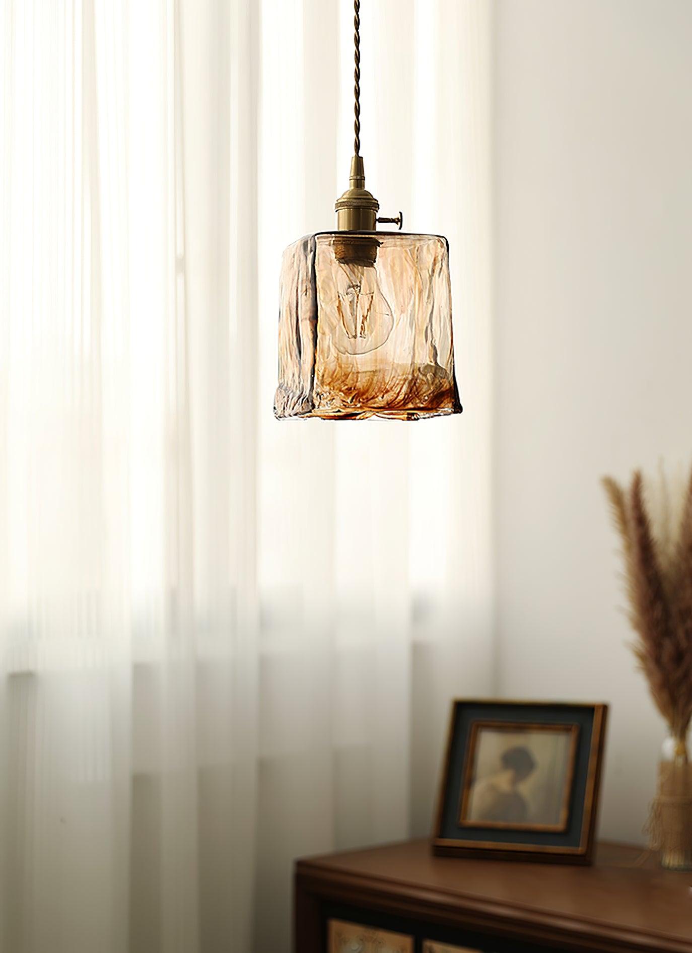 Garduru Braune Glas Pendelleuchte – Klassische Messing- und Metall-Deckenlampe