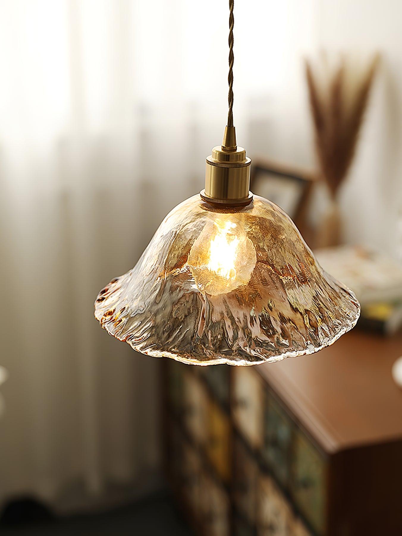 Garduru Braune Glas Pendelleuchte – Klassische Messing- und Metall-Deckenlampe