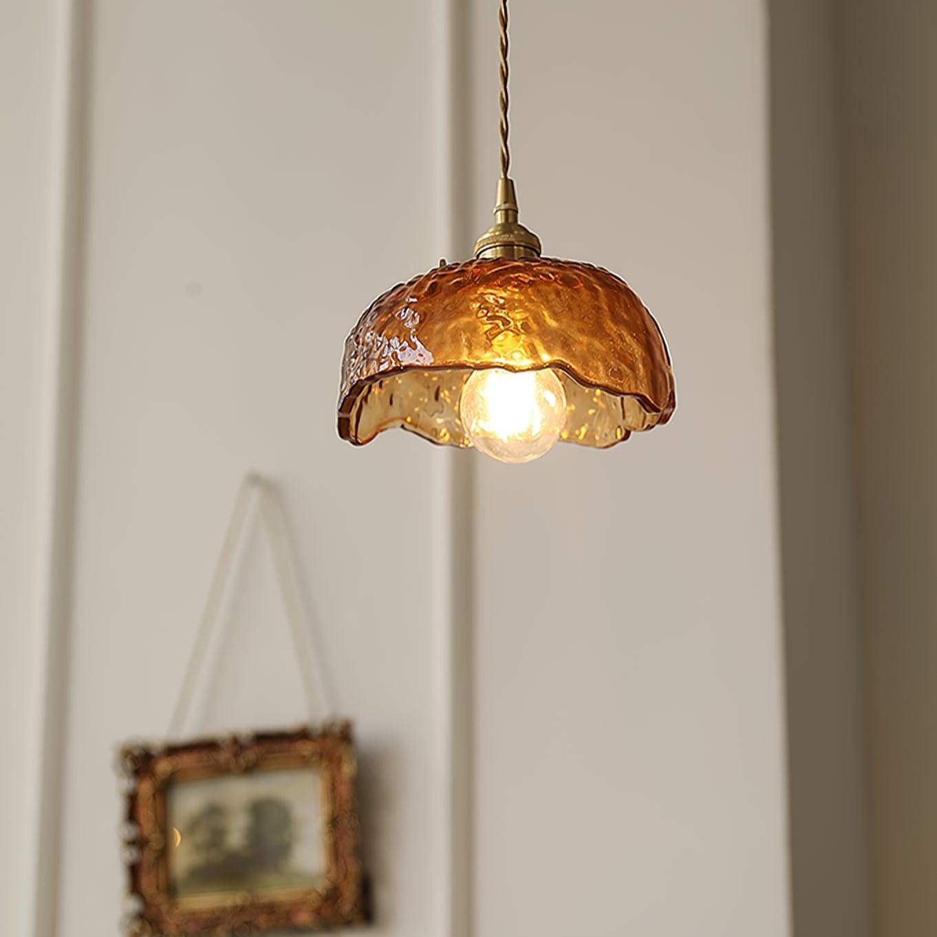 Garduru Braune Glas Pendelleuchte – Klassische Messing- und Metall-Deckenlampe