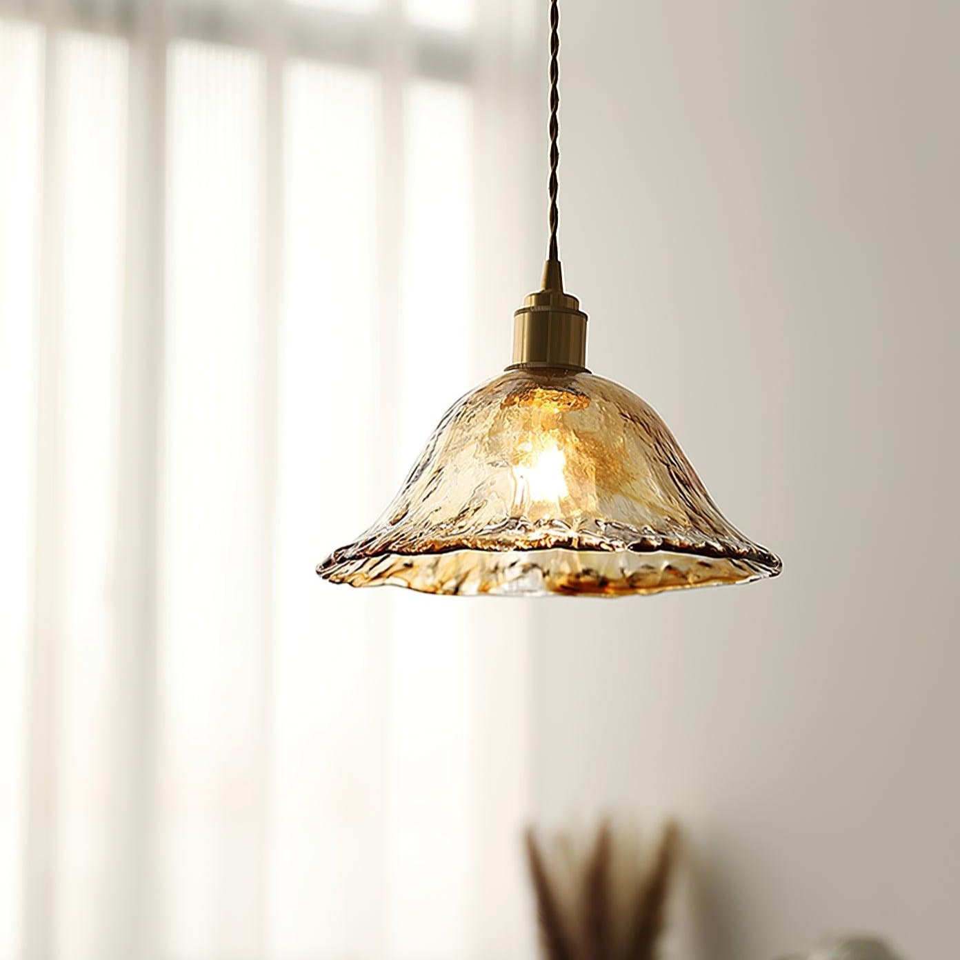 Garduru Braune Glas Pendelleuchte – Klassische Messing- und Metall-Deckenlampe