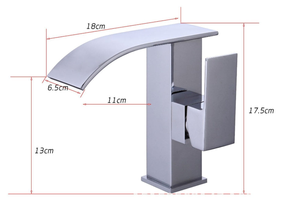 Stilvoller Wasserfall-Wasserhahn – Badarmatur mit luxuriösem Wasserlauf