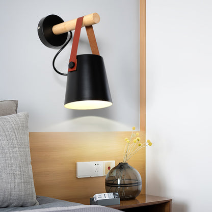 Skandinavische Wandleuchte aus Holz und Leder – Elegantes Design mit effizientem LED-Licht
