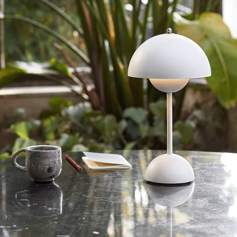 LUNARGLOW – LED-TISCHLAMPE FÜR GEMÜTLICHE ATMOSPHÄRE