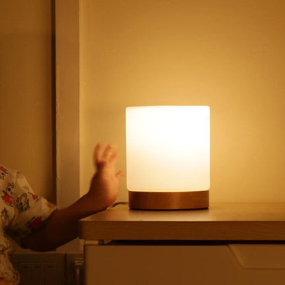 Minimalistische Tischlampe mit Holzbasis | LumeWood