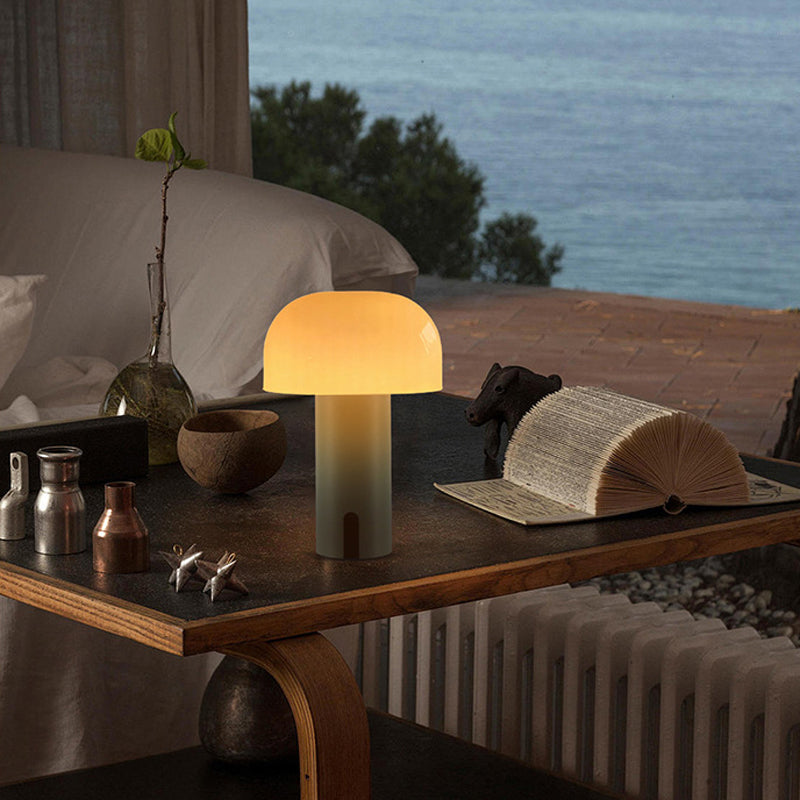 EuroGlow – Tischlampe mit elegantem Pilzdesign und dimmbarer Funktion