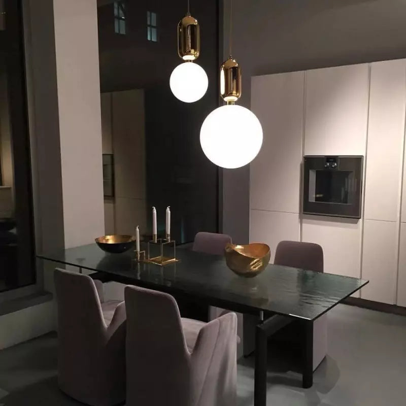 Pendelleuchte in Kugelform - modernes Design für Küche und Wohnzimmer