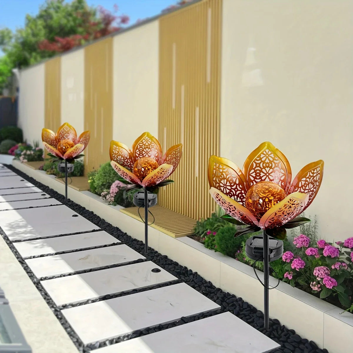 Solar Gartenleuchte Lotusblume – Dekorative LED Außenbeleuchtung für Garten und Hof
