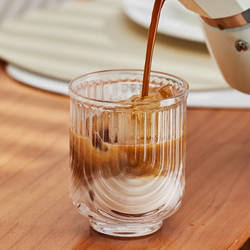 Tasse Vague Latte – Der gefrorene Charme des amerikanischen Kaffees
