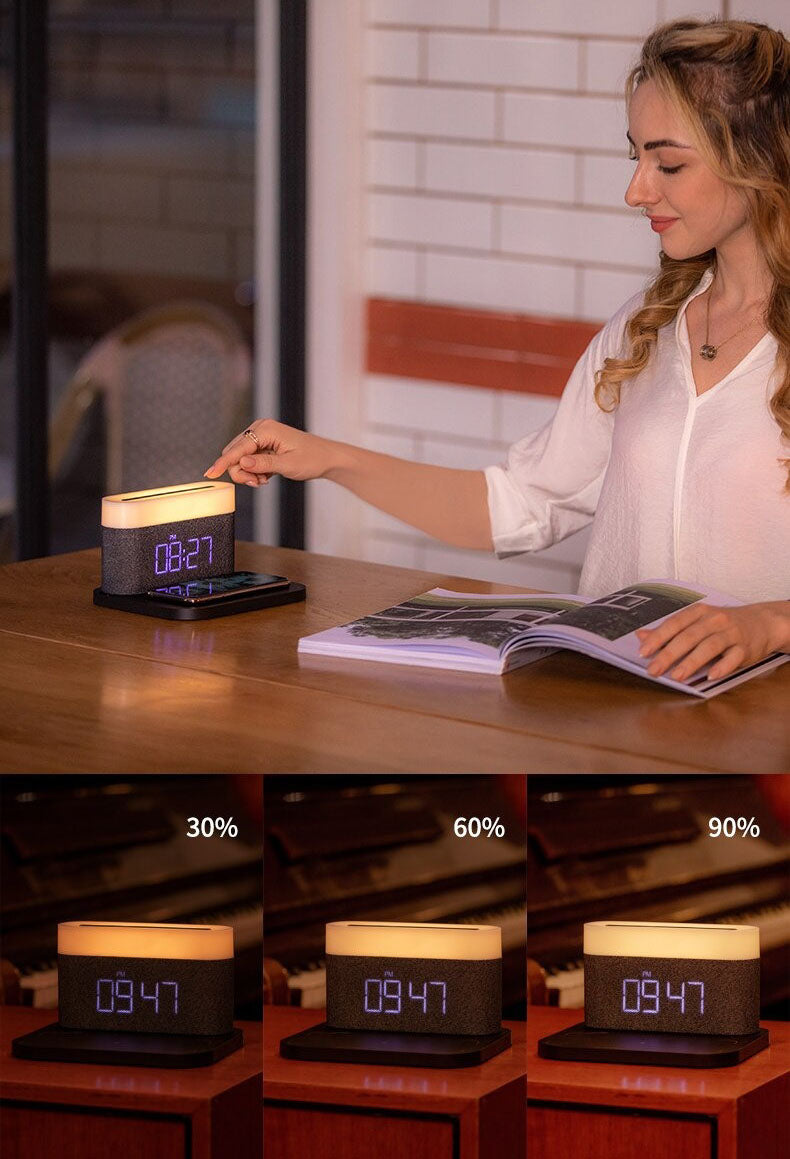 TriGlow – Multifunktionales Wireless Charger mit Wecker und LED-Tischlampe für moderne Effizienz