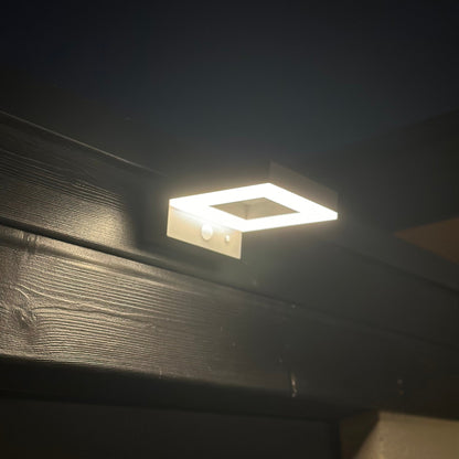 Solar-Wandleuchte Außen mit LED-Beleuchtung – Langleuchte für Garten und Terrasse