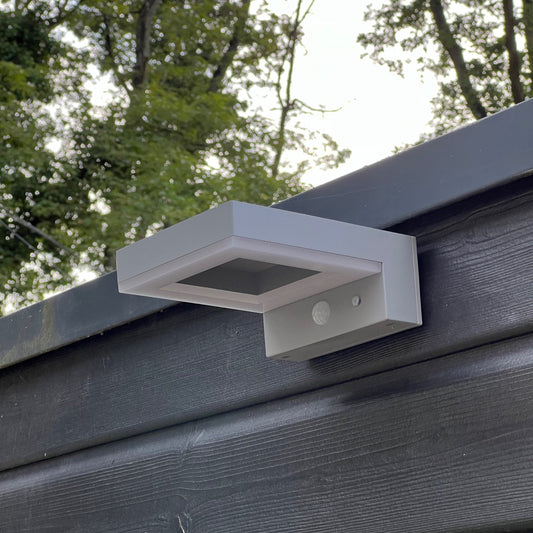 Solar-Wandleuchte Außen mit LED-Beleuchtung – Langleuchte für Garten und Terrasse