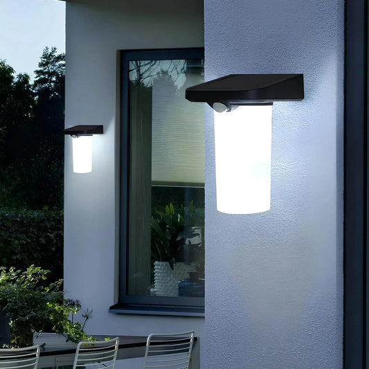 Garduru LED Außenlampe mit Bewegungsmelder & Solarstrom