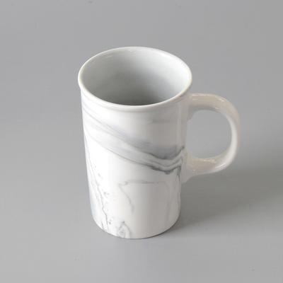 Künstlerische kreative Kaffeetasse