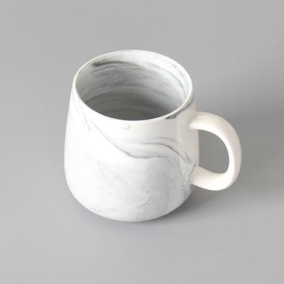 Künstlerische kreative Kaffeetasse