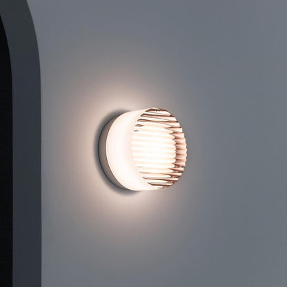 Moderne runde LED Wandleuchte – Sanftes Licht mit Glasdiffusor Mylk für Wohnzimmer und Schlafzimmer