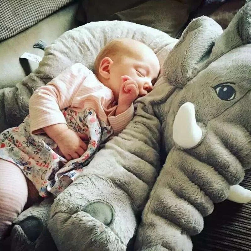 Knuddelbarer Baby-Elefant-Plüschkissen